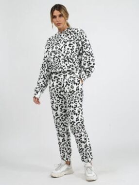 BRUNETTE THE LABEL - The SNOW LEOPARD Sweatshirt And Jogger Matching Set Sz L/XL